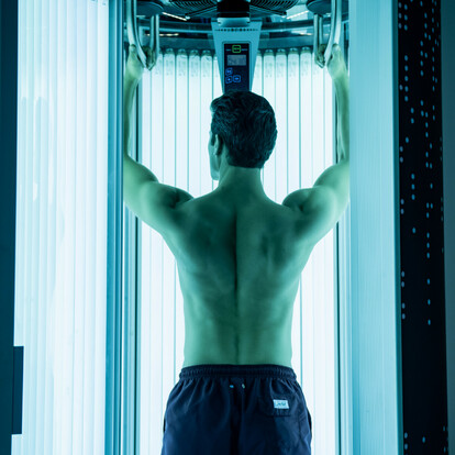 Вертикальный солярий-коллагенарий Fire Sun Space