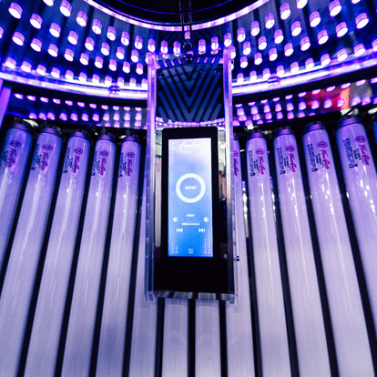 Вертикальный солярий-коллагенарий Fire Sun Space